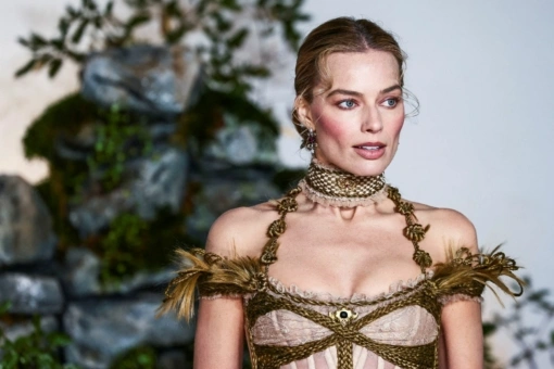 „Brontë Blush” – makijaż inspirowany bohaterkami XIX-wiecznych powieści. Daje efekt rumieńca po wietrze