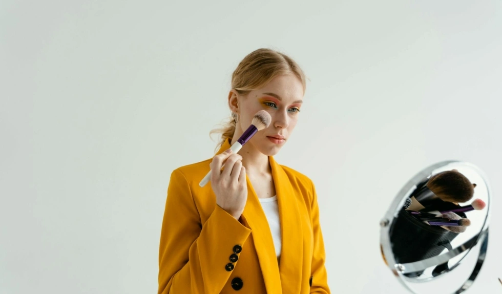 Ten wygładzający puder pod oczy to ulubieniec Polek. Daje efekt Photoshopa