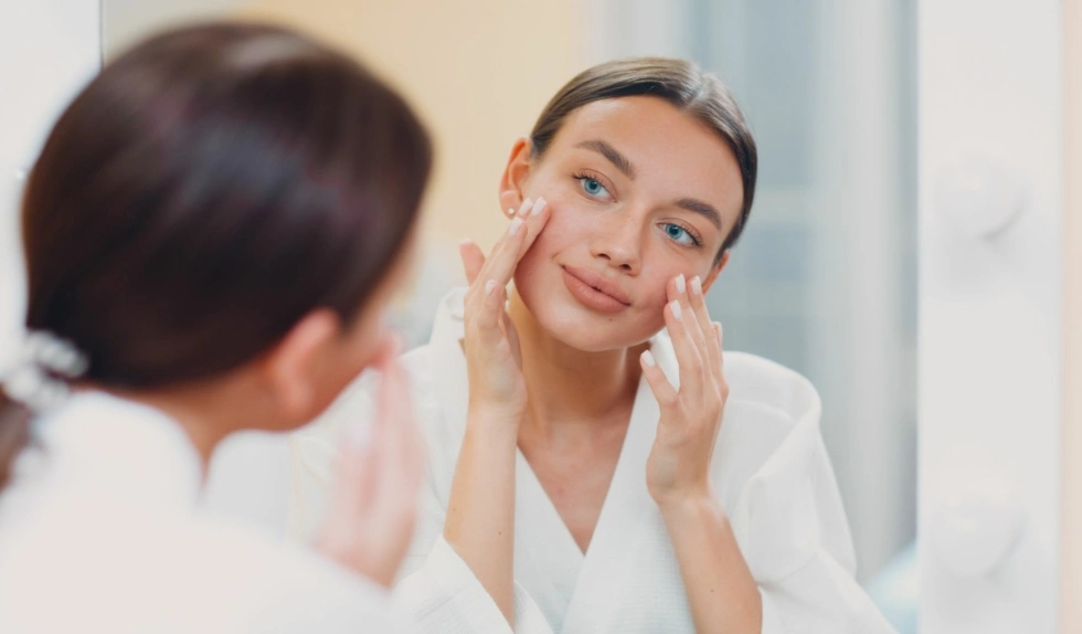 To polskie serum z kolagenem wypełnia zmarszczki i przywraca skórze napięcie