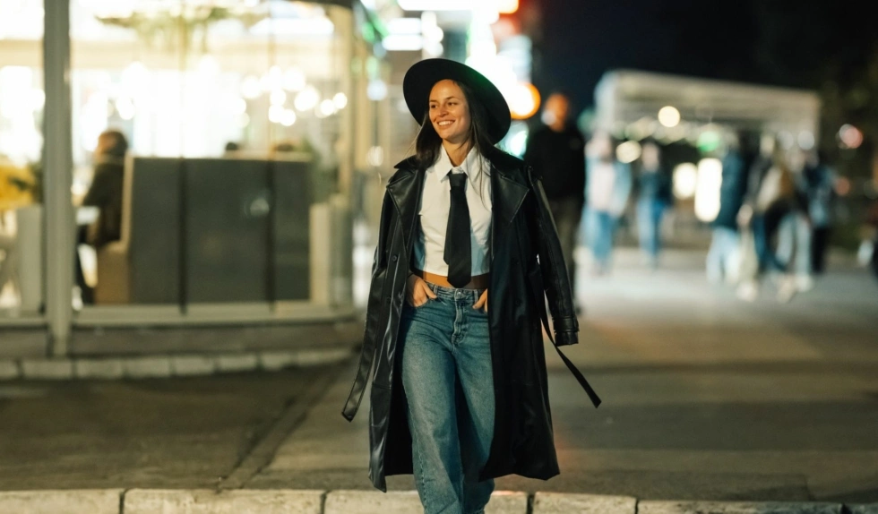 Styl preppy wraca wiosną 2026. 5 stylizacji w akademickim wydaniu do skopiowania już dziś