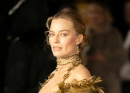 Wisteria bangs – ta modna grzywka na wiosnę 2026 to kwintesencja subtelności. Komu pasuje?