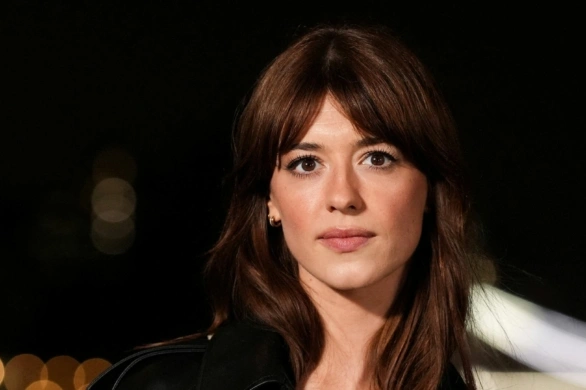 Glazed pecan brunette to jedna z najmodniejszych koloryzacji na wiosnę 2026. Ten ciepły brąz daje efekt luxury-touch