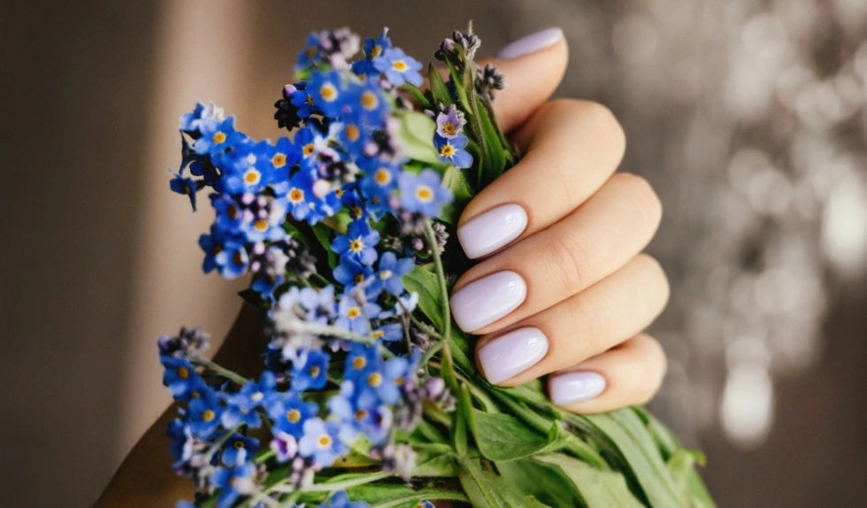 Najmodniejsze paznokcie na kwiecień 2026. Jaki manicure będziemy nosić w tym miesiącu?