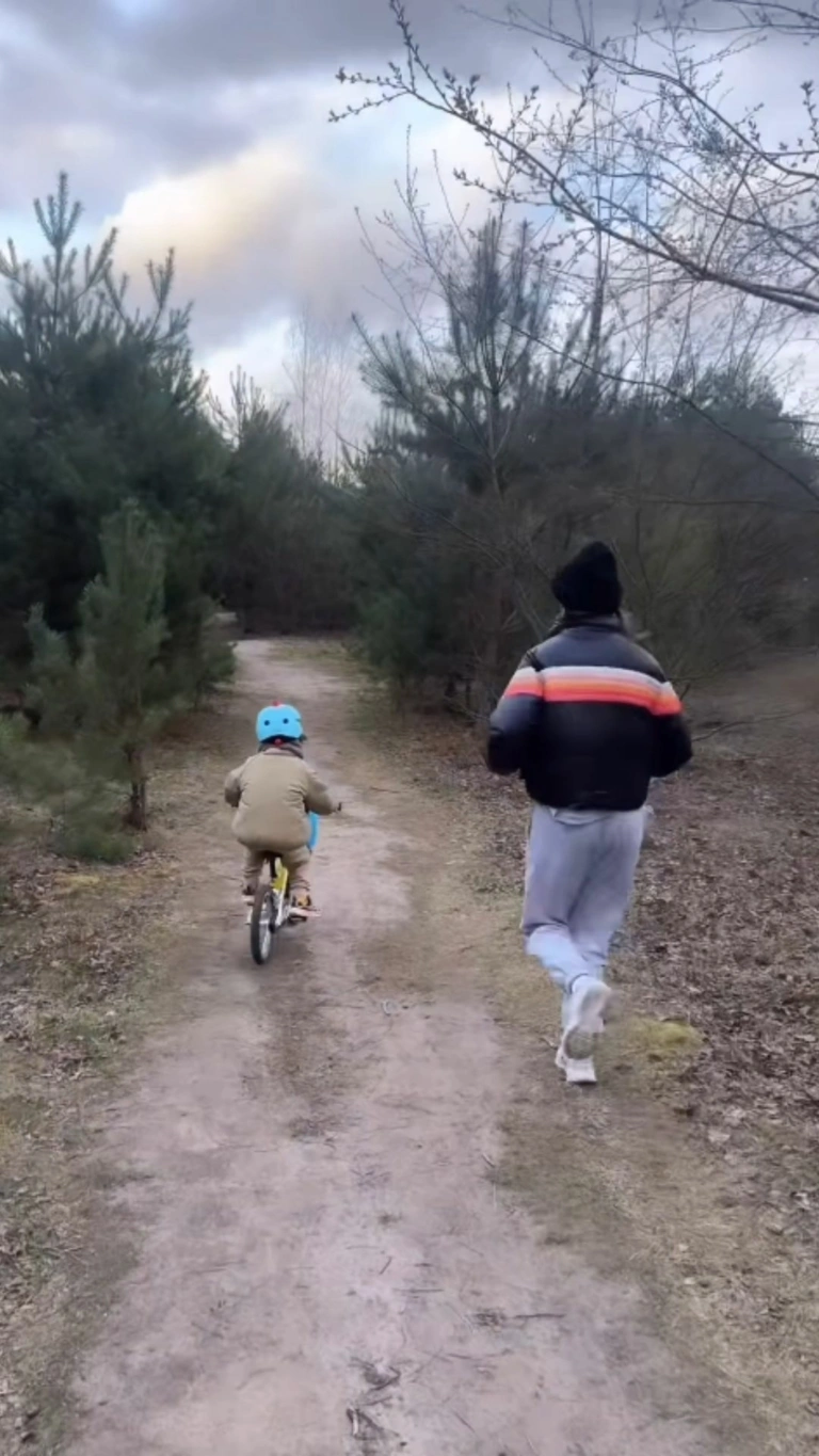 joanna-opozda-synek-na-rowerze