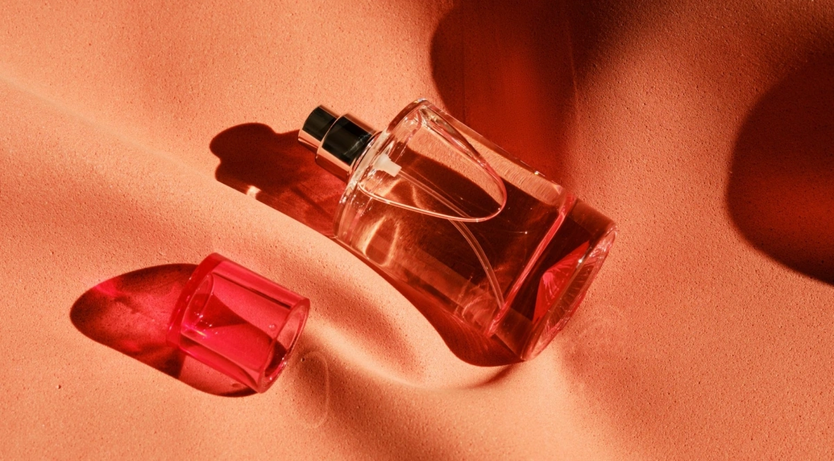Perfumy z nutą truskawki na wiosnę. Te 3 zapachy dają przedsmak lata