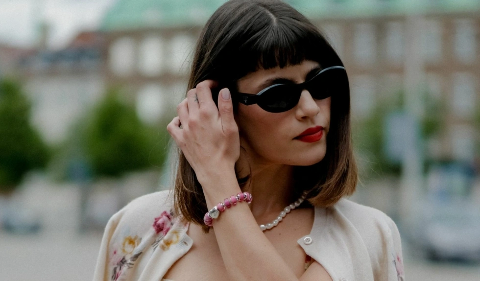 Wahasz się nad krótką fryzurą? Collarbone bob to złoty środek