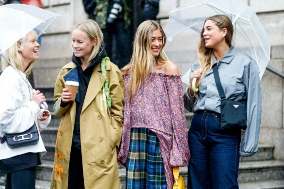 Trzy outfity na deszczową aurę gotowe do skopiowania