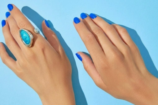 Ocean nails to najmodniejszy wakacyjny manicure na lato 2026. Może zaskoczyć