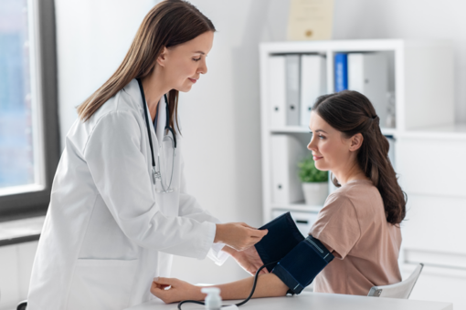 Medycyna pracy krok po kroku – co warto wiedzieć o badaniach pracowniczych?