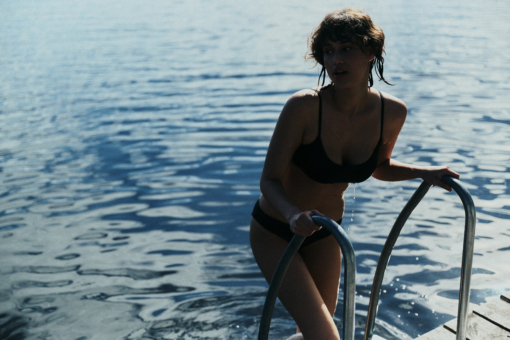 Jaki strój na plażę – bikini czy strój jednoczęściowy?